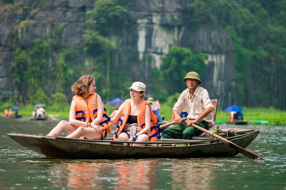 Tam Coc or Trang An - boat ride in tam coc